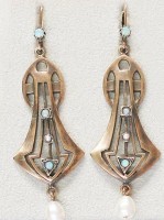 Jugendstil Ohrstecker mit Opalen und Perlen