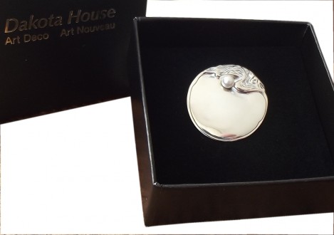 Jugendstil Brosche bzw. Anh�nger Auster mit Perle, Silber