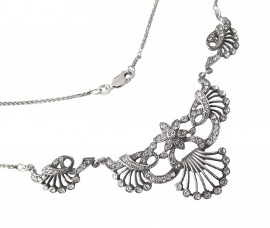 Collier im Viktorianischen Stil