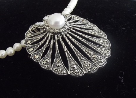 Halskette Brosche Anhänger 925 Silber mit Perlen und Markasiten an Perlenkette