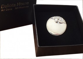 Jugendstil Brosche bzw. Anh�nger Auster mit Perle, Silber