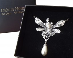 Jugendstil Schmuck Halskette Frauenkopf mit Schmetterlingsfl�geln