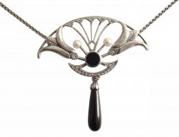 Jugendstil Halskette mit Perlen und Onyx Abh�ngung