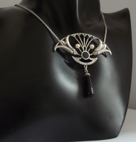 Jugendstil Halskette mit Perlen und Onyx Abh�ngung