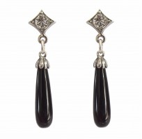 Art Deco Ohrstecker mit Onyx Abh�ngung und funkelndem Kristall