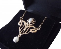 Antik Halskette rose vergoldet mit Opal und Perle